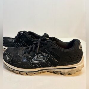 Skechers GoWalk Black and White Women’s Athletic Walking Shoes size 8.5